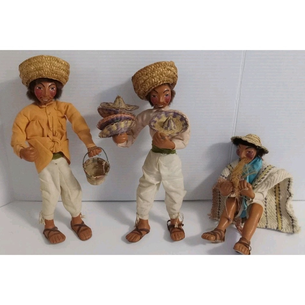 vintage mexican folk art Handmade Handpainted Traditional Attire Dolls Set Of‎ 3